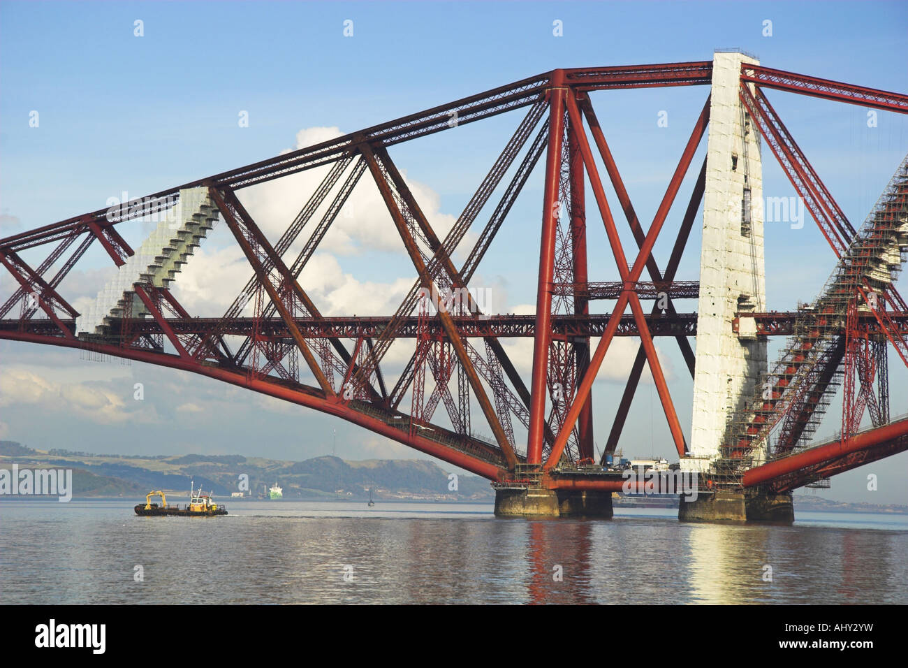 Ponte di Forth Rail viene sottoposto ad interventi di manutenzione Foto Stock