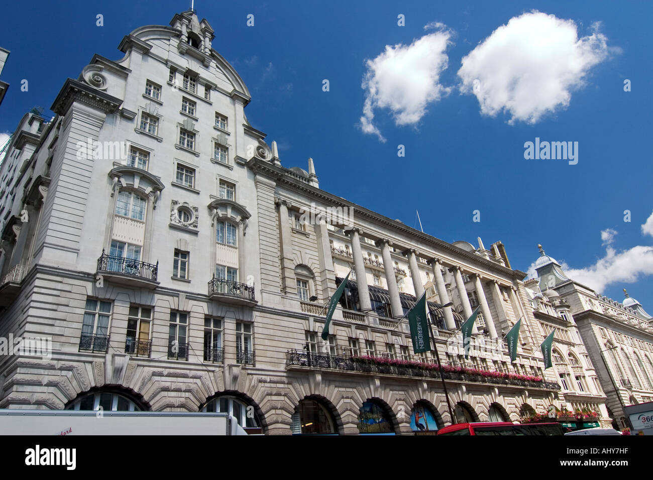 Le Meridien Hotel sulla Piccadilly Londra di proprietà di Starwood Hotels & Resorts Worldwide Foto Stock