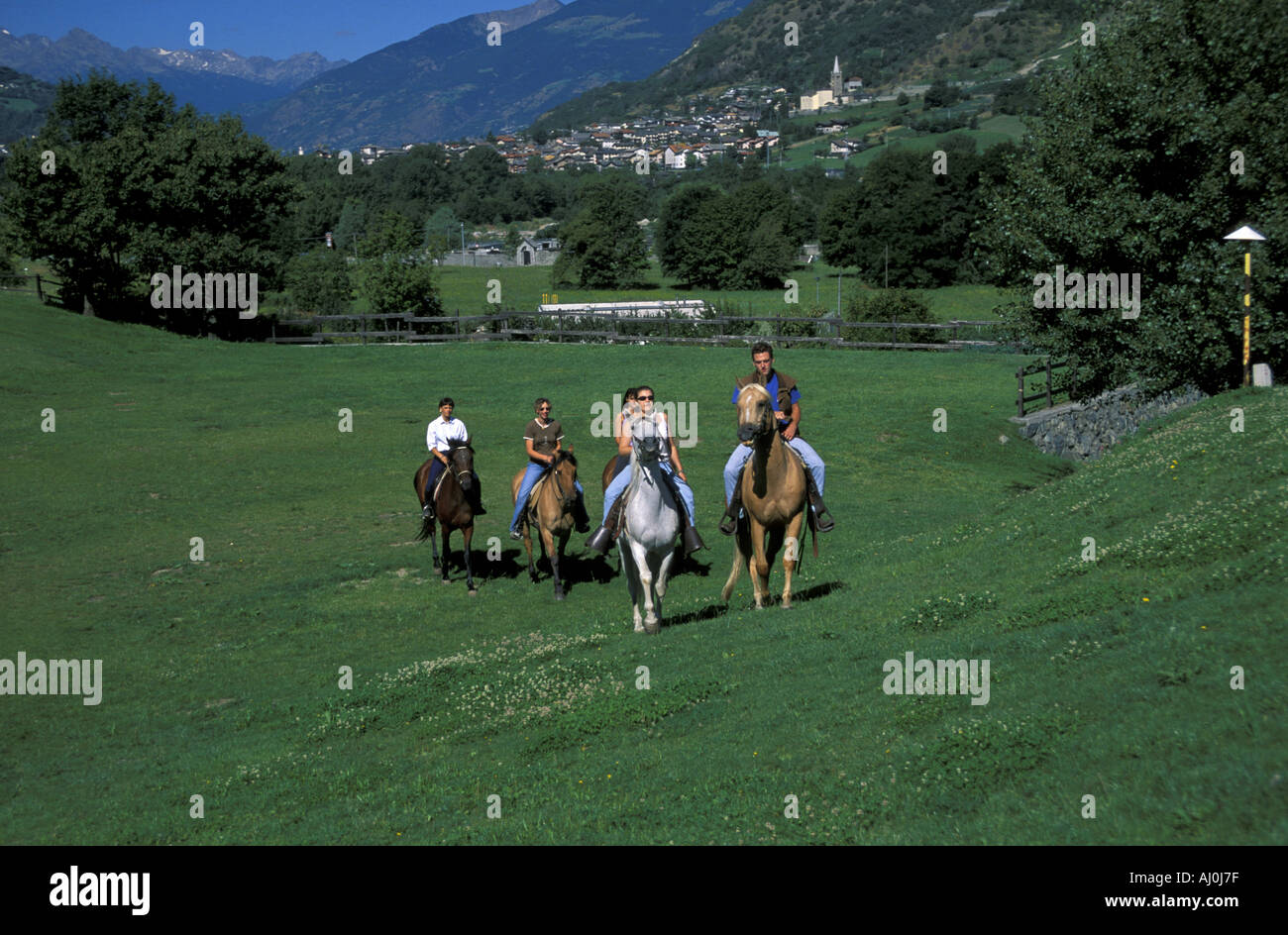 Cavalcare Fenis Valle d Aosta Italia Foto Stock