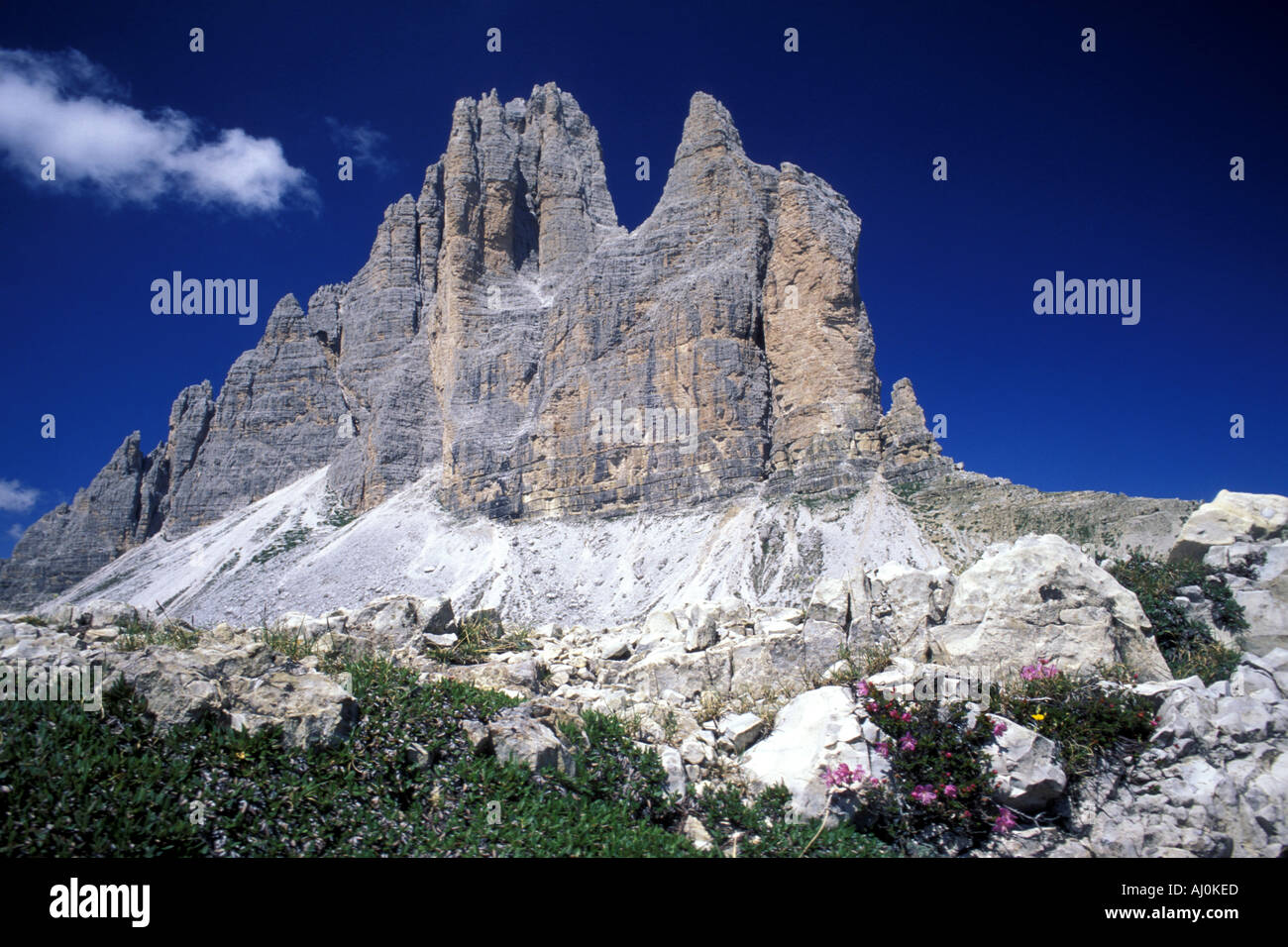 Versante meridionale di Lavaredo montagna dolomiti Veneto Italia Foto Stock