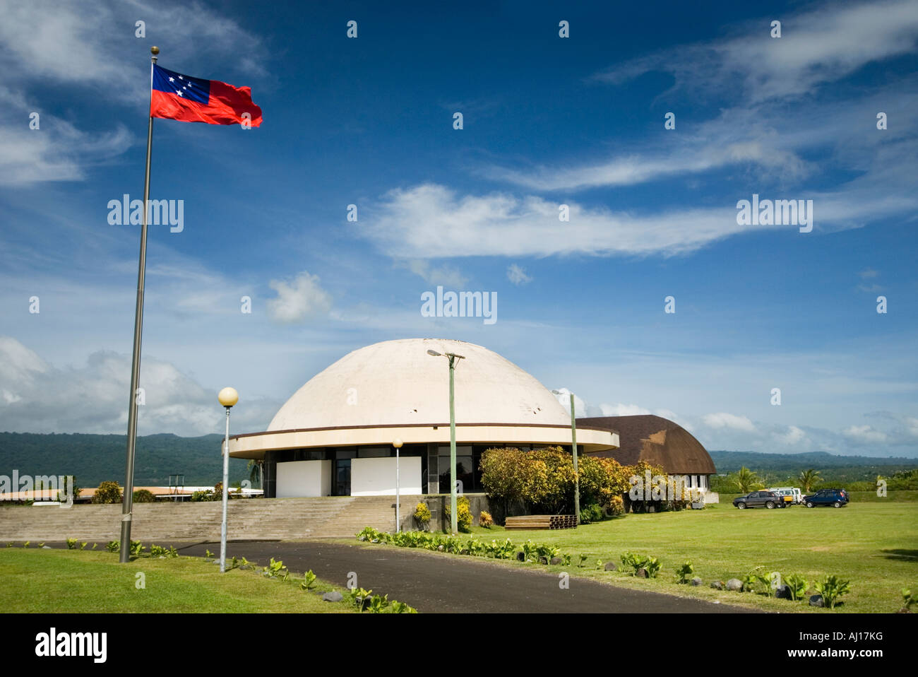 SAMOA Upolu polinesia polinesiano il Samoano Edificio governativo Fale Fono nuovo il Samoano Fono europeo tradizionale fale di Samoa Foto Stock