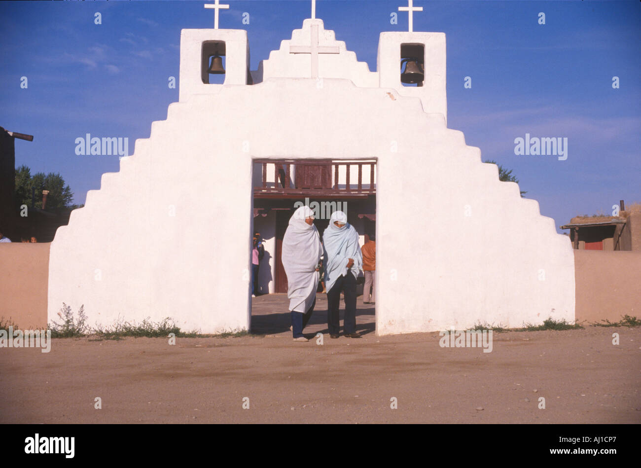 Adobe cappella Taos Pueblo NM Foto Stock