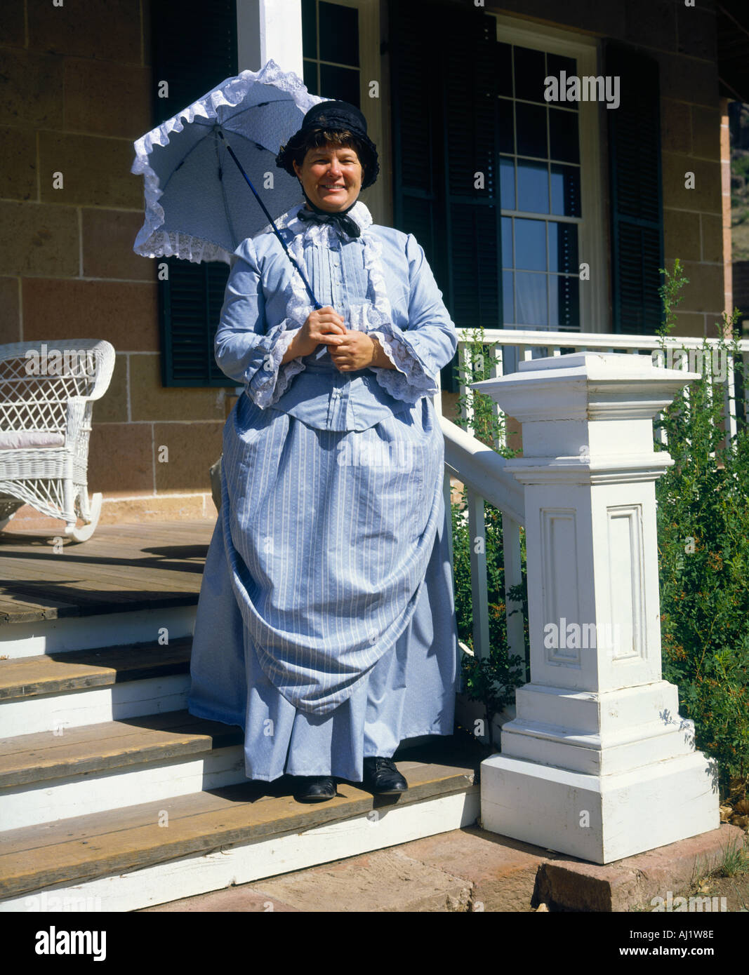 Signora vestita in i comandanti dei wifes costume del giorno a Fort Davis National Historic Site Texas U S A Foto Stock