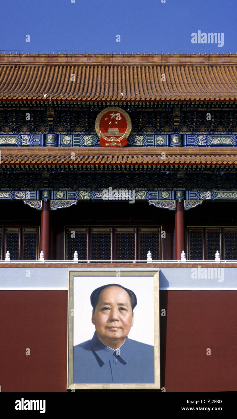 Mao Zedong ritratto in piazza Tiananmen a Pechino la capitale della Cina Foto Stock