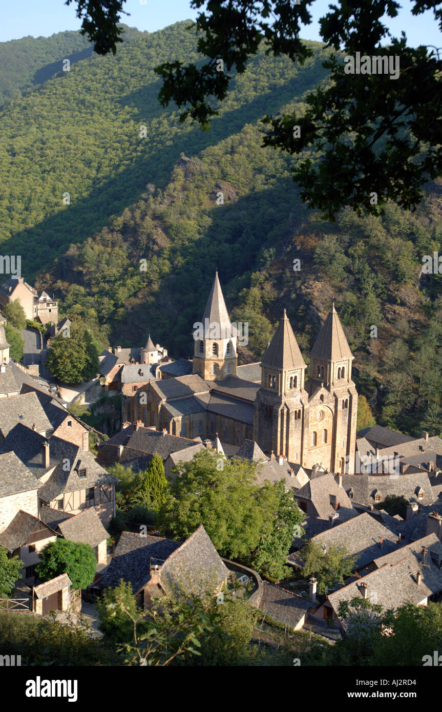 Conques, Aveyron, Francia. Il villaggio di Conques in Aveyron Francia Foto Stock