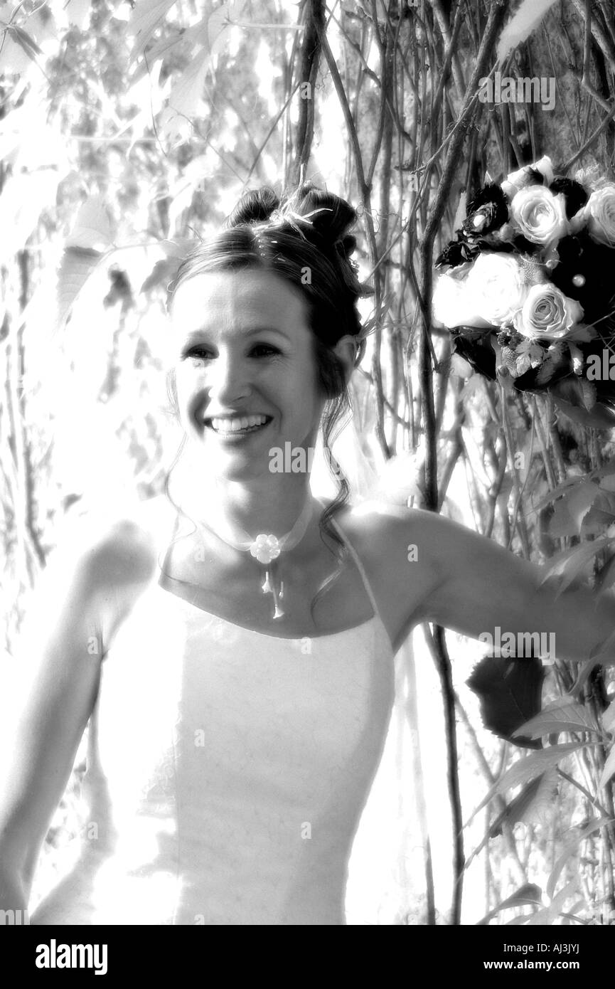 Sposa con bouquet nuziale Foto Stock