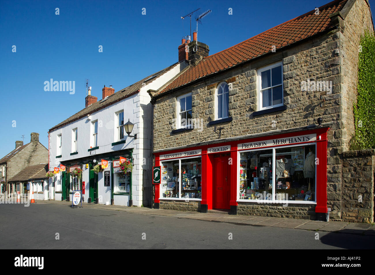 Negozi Aidensfield e Post Office Goathland North Yorkshire Moors Inghilterra Foto Stock