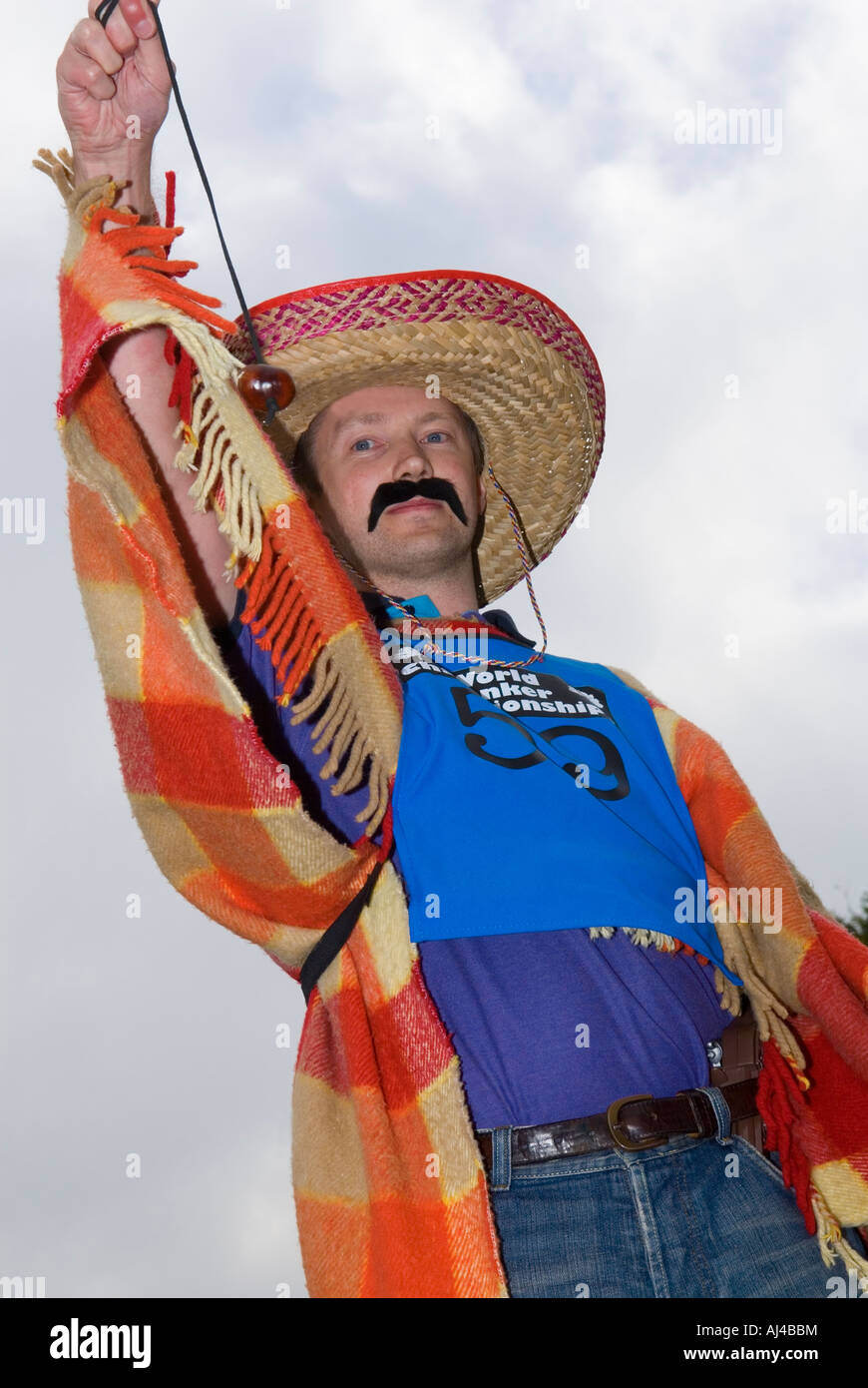 Uomo vestito come un messicano al mondo Campionato Conker Foto Stock