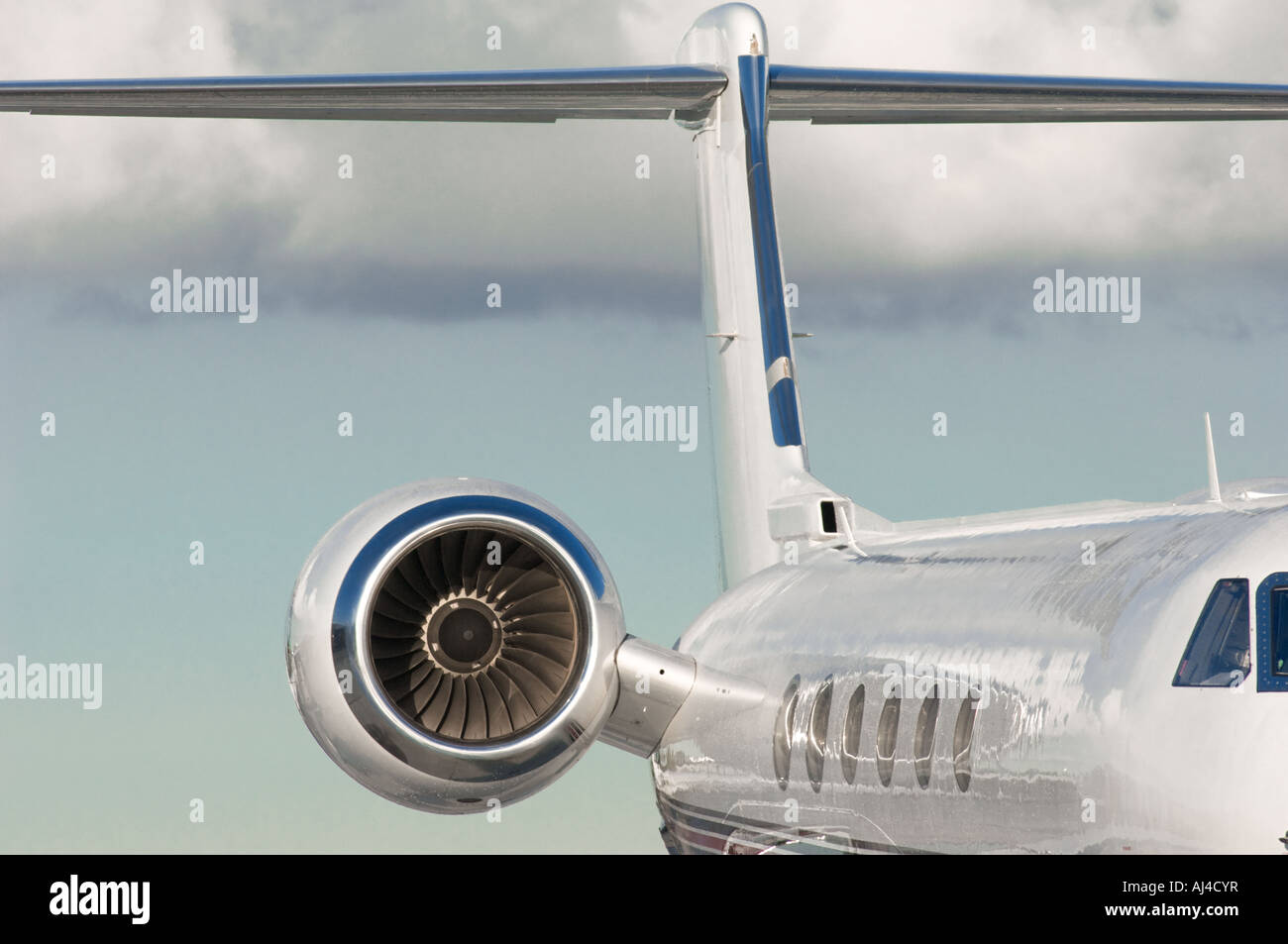 Velivoli a getto della spinta del motore piccolo aereo aereo privato volo aviazione trasporti viaggi Foto Stock