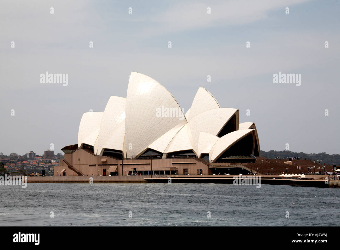 Opera House acqua oltre a Sydney nel Nuovo Galles del Sud Australia NSW Foto Stock