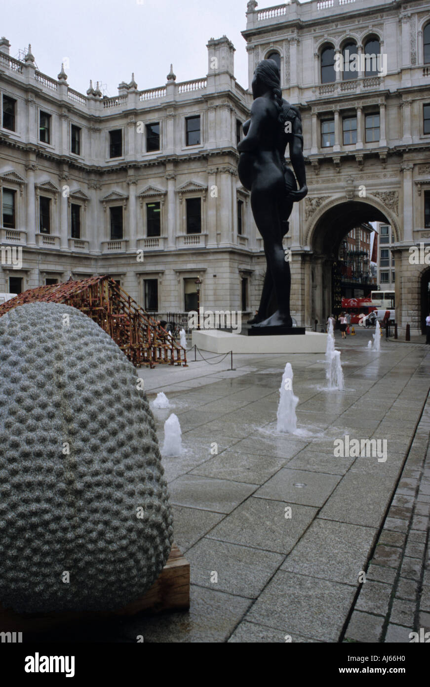 La scultura alla Royal Academy of Arts di Londra Foto Stock