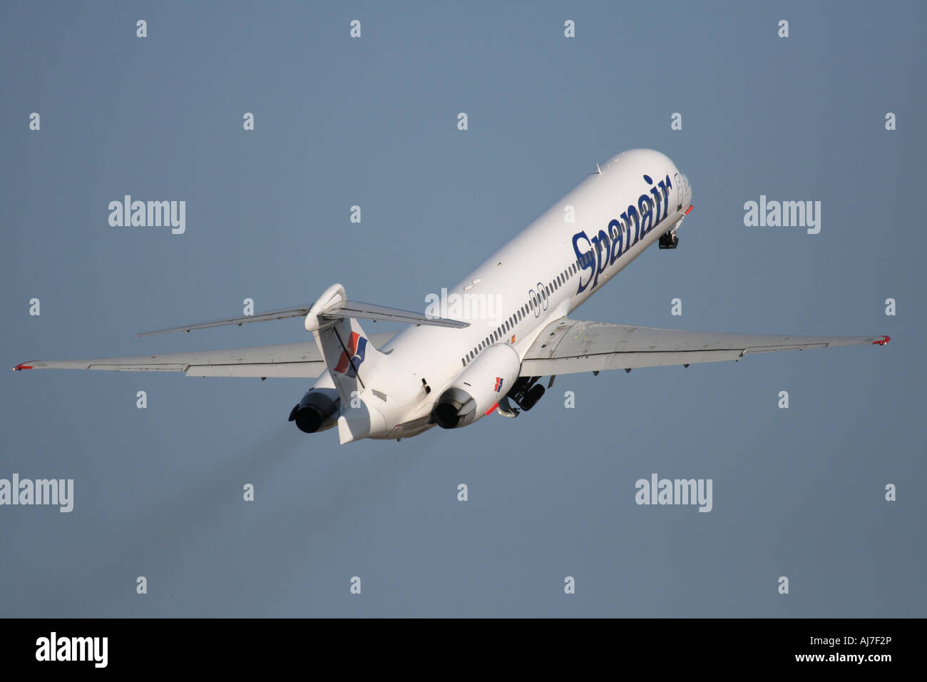 Spanair McDonnell Douglas MD-83 scarico posteriore alla partenza Foto Stock