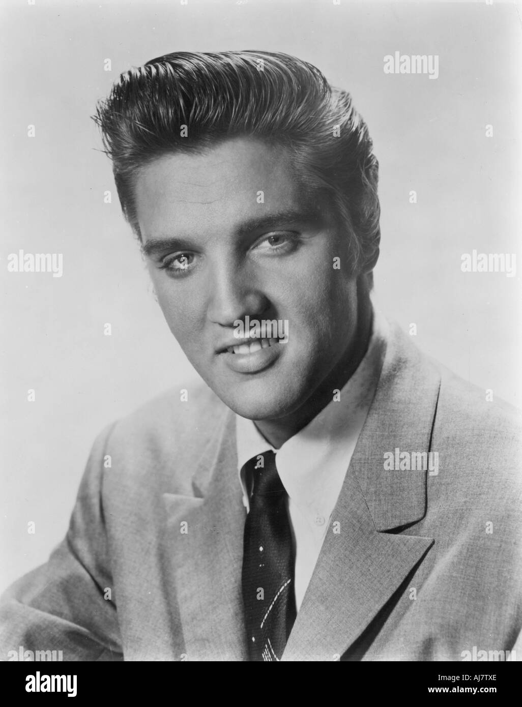 Elvis Presley, cantante e attore, 1956. Artista: sconosciuto Foto Stock