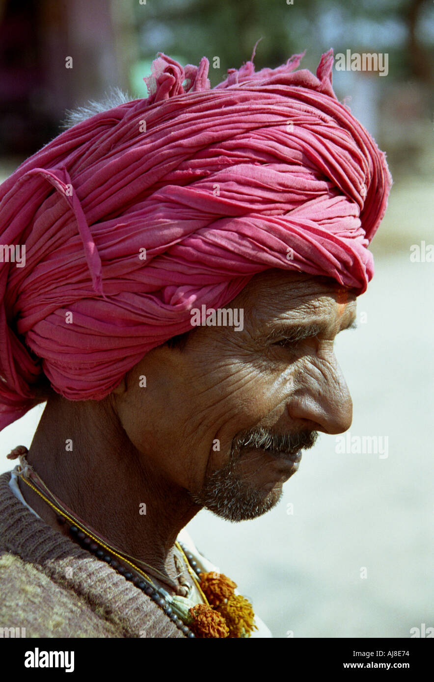 Rajasthan uomo con un turbante rosso India Foto Stock