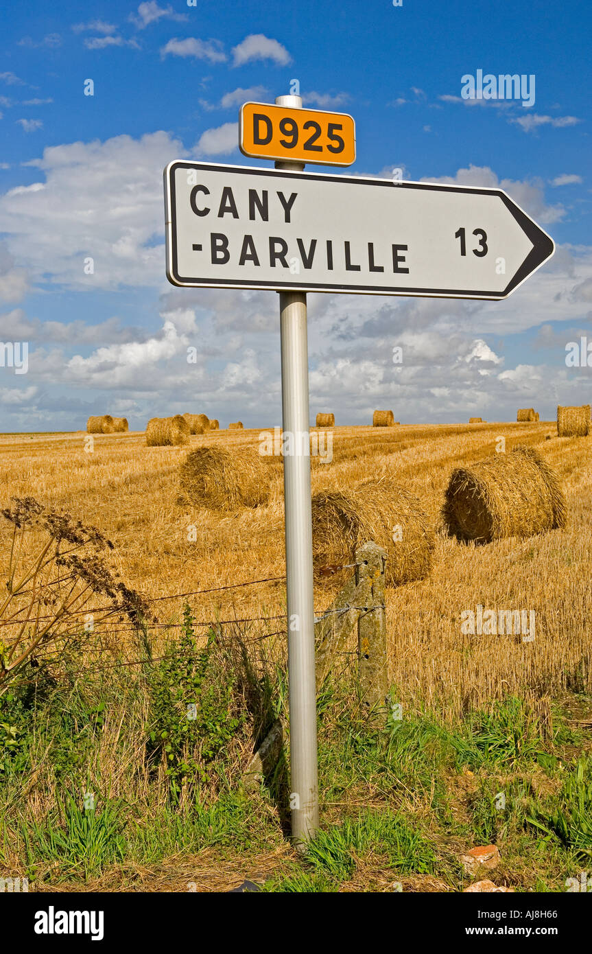 La Normandia Carny Barville cartello stradale in Normandia Foto Stock