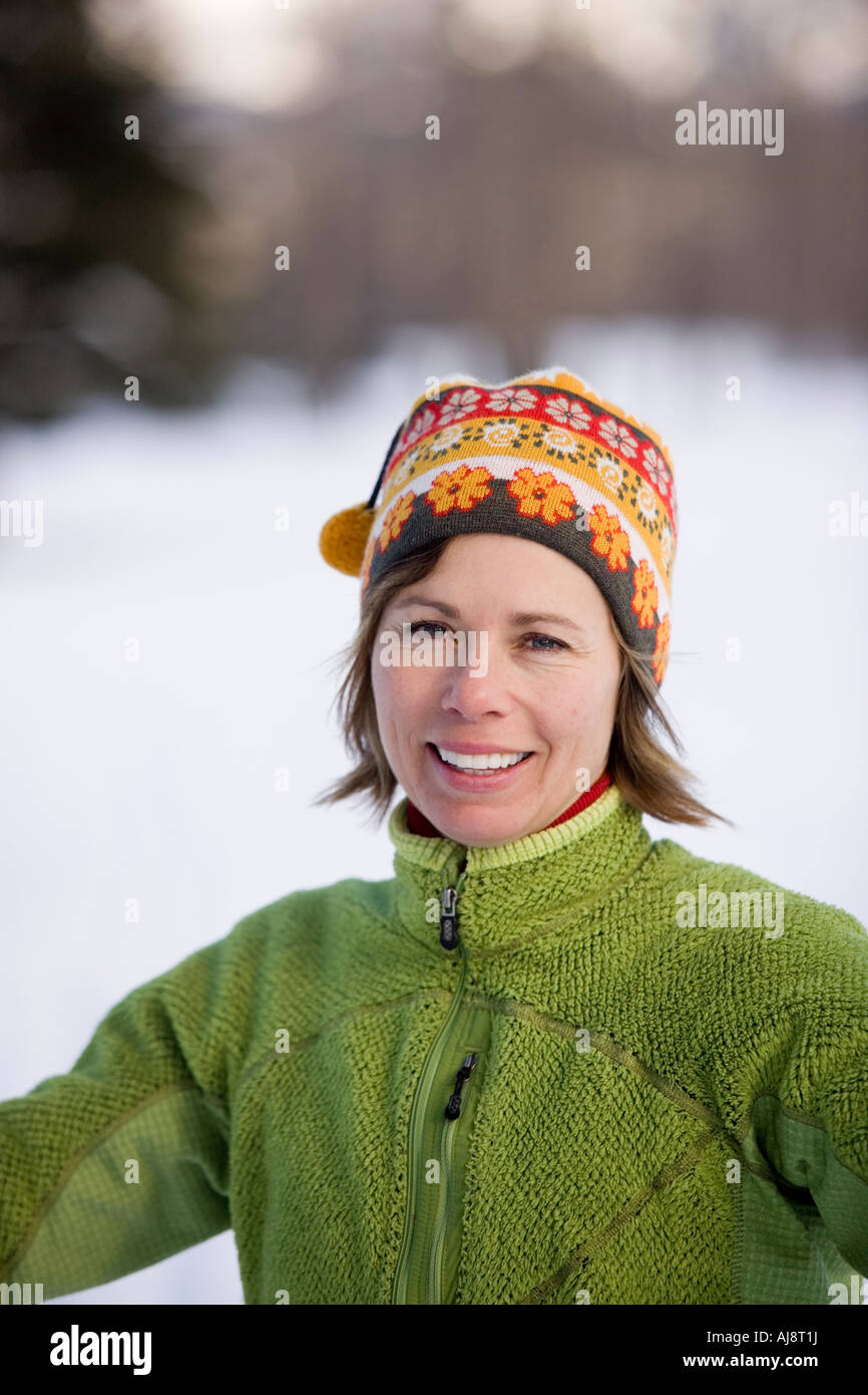 Donna al sentiero di xc piste da sci. Foto Stock