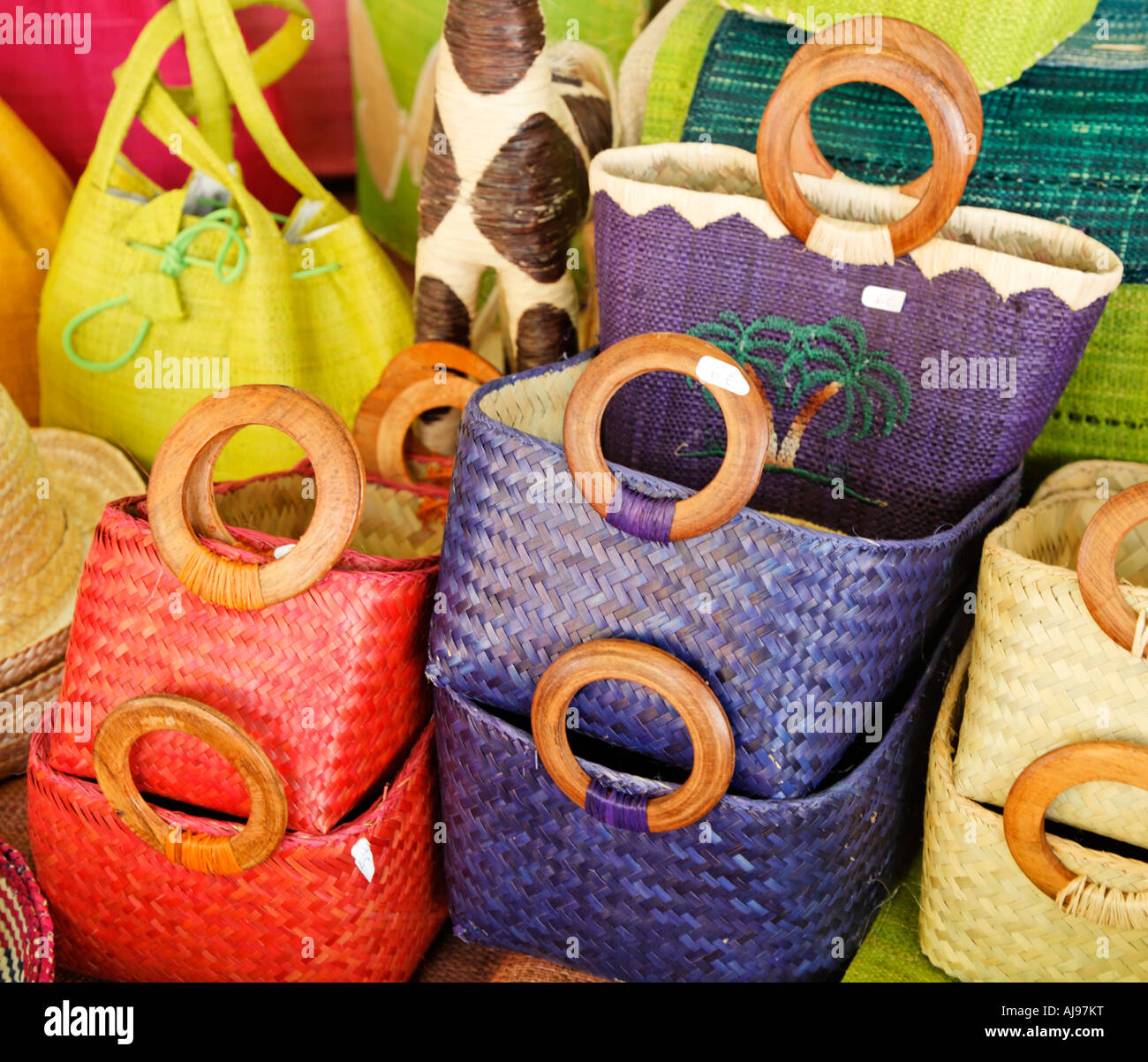 Borsa a mano in stallo Street Market Saint Antonin Toulouse Francia Foto Stock