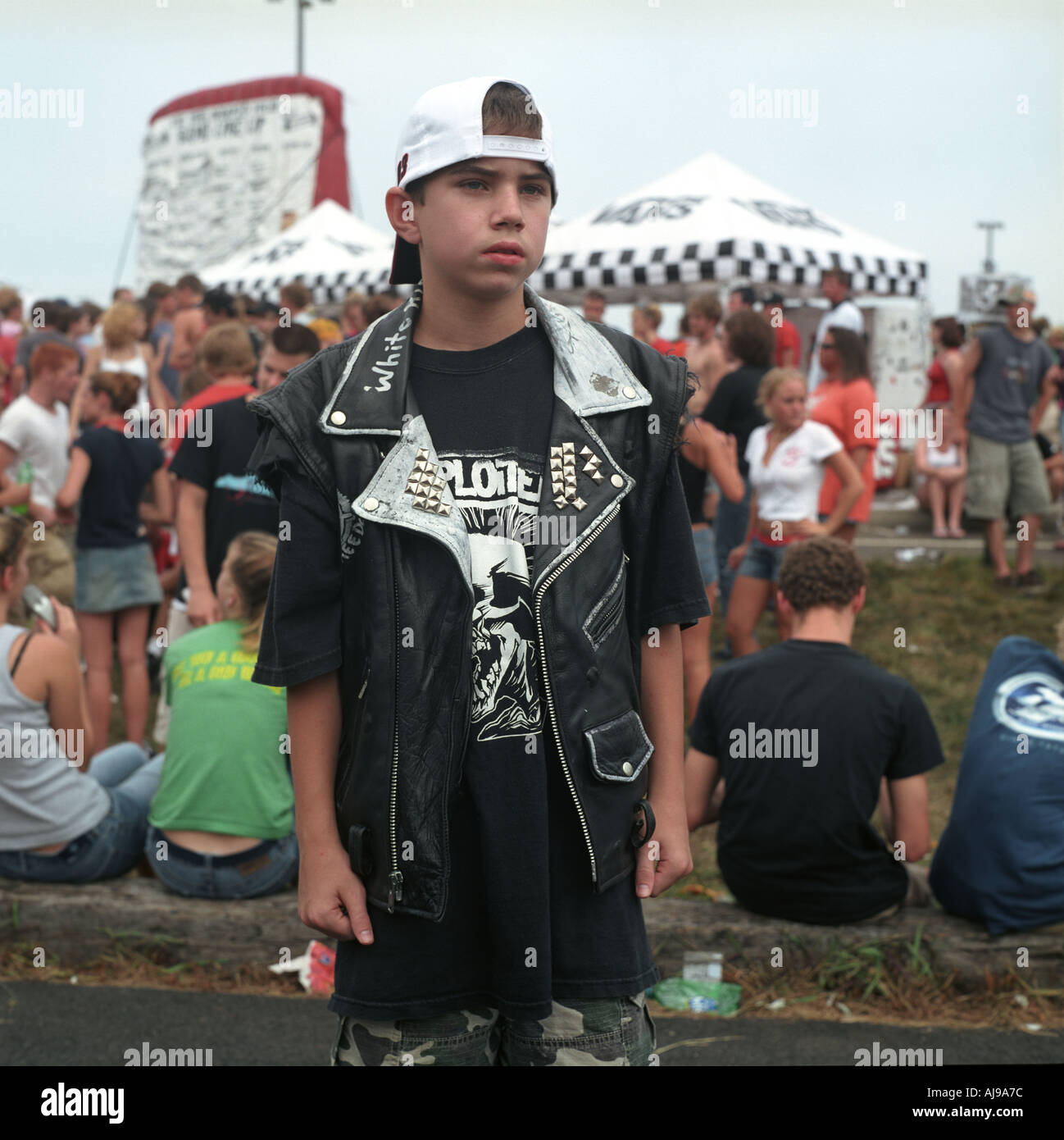 Giovani punk a un punk music festival, furgoni Tour, Virginia Beach, Stati Uniti d'America. Foto Stock