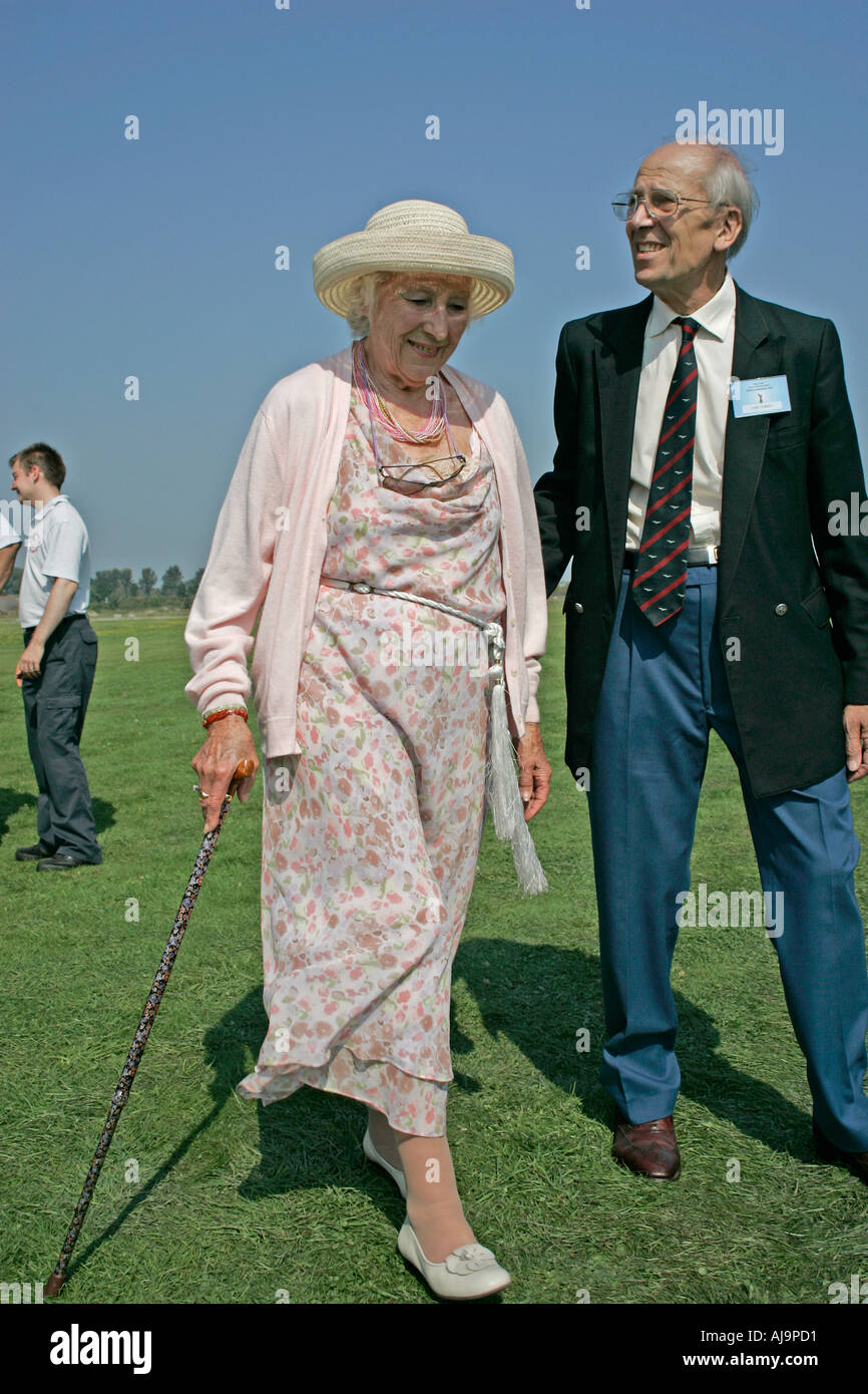 Dame Vera Lynn e Lord Tebbit a Rafa Airshow di carità a Shoreham Airport, Sussex, Regno Unito Foto Stock