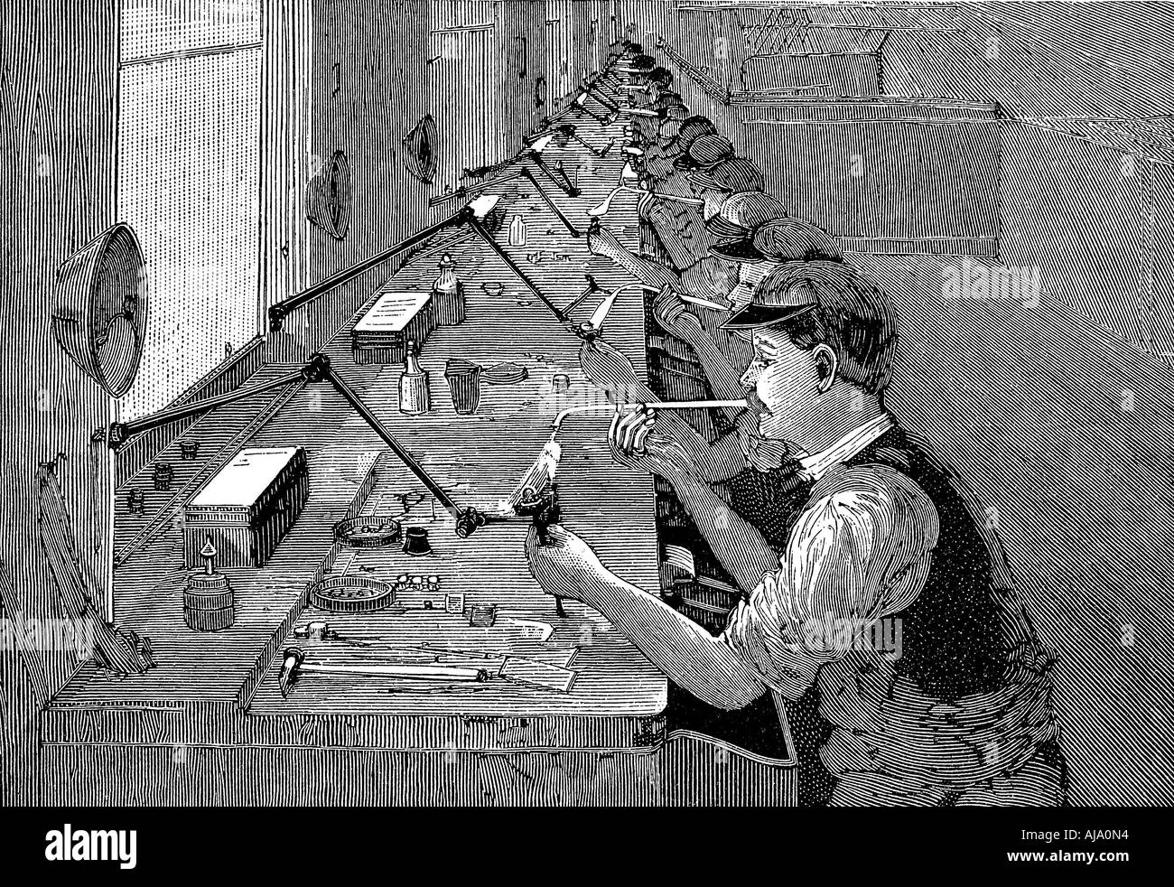 La saldatura di parti di bicicletta in una fabbrica americana, c1900. Artista: sconosciuto Foto Stock