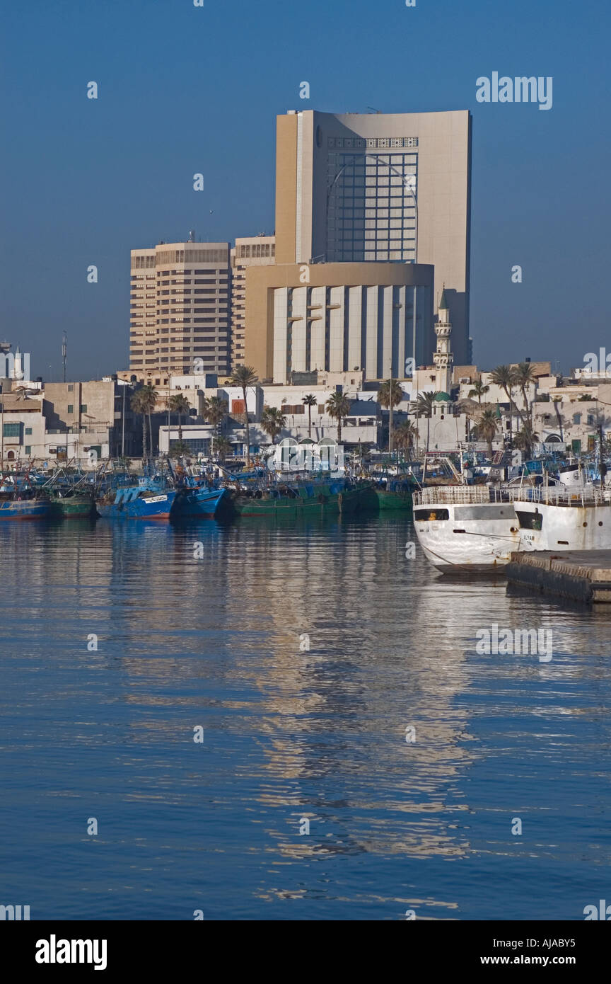 Libia Tripoli porto cittadino Foto stock - Alamy