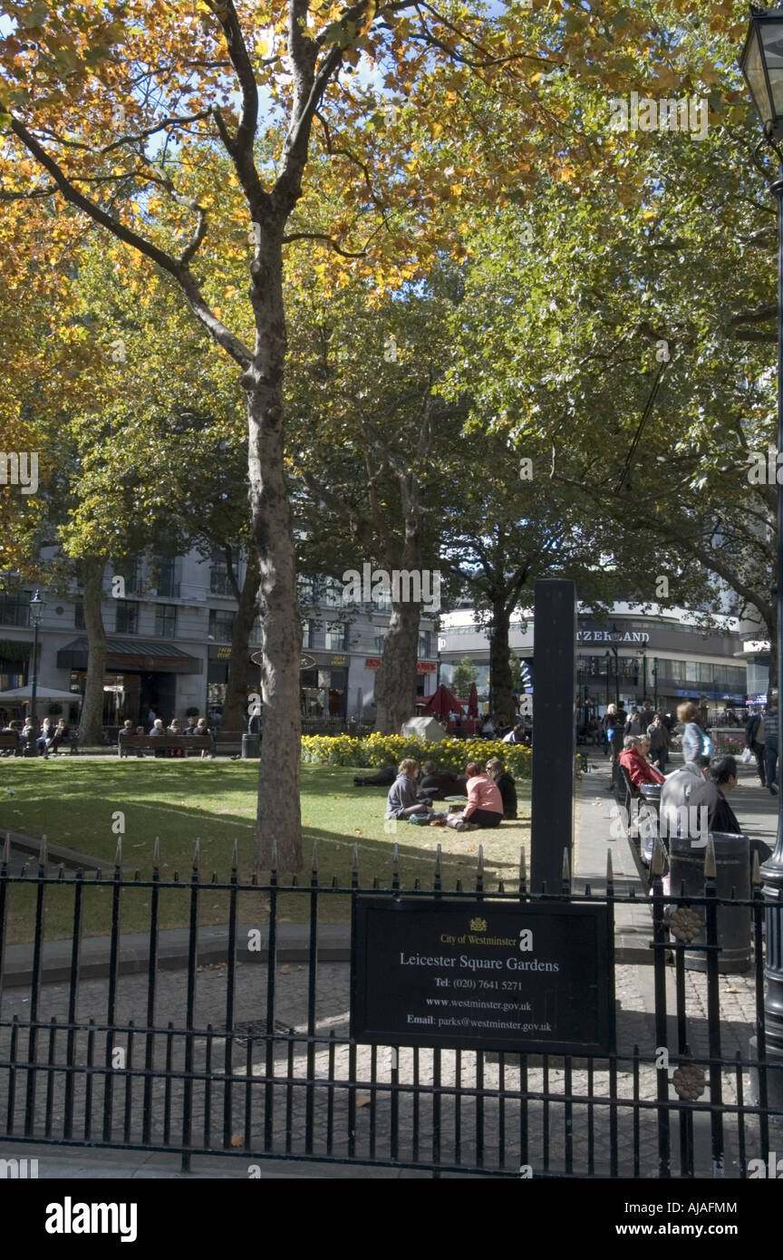 Leicester Square Gardens, West End, Londra UK. Foto Stock