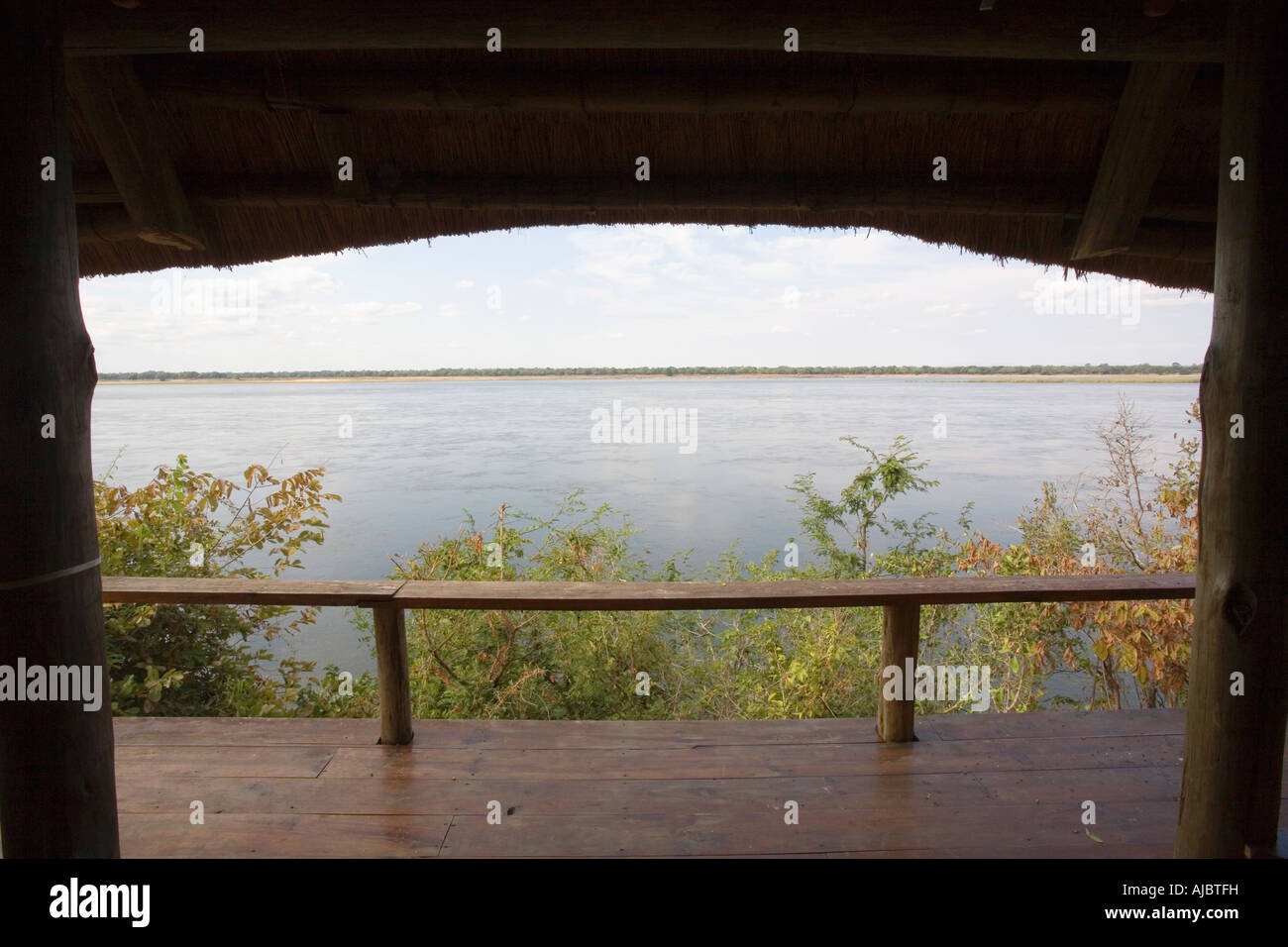 Vista del fiume Zambesi dal Lodge Accommodation Foto Stock