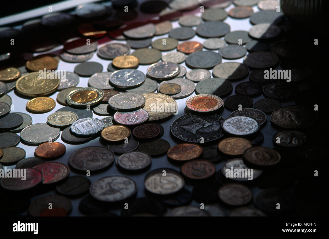 Sharjah Emirati Arabi Uniti monete in cambio di denaro Foto Stock