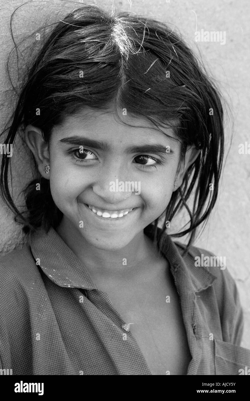 Bishnoi ragazza nel deserto di Thar, Rajasthan, India Foto Stock