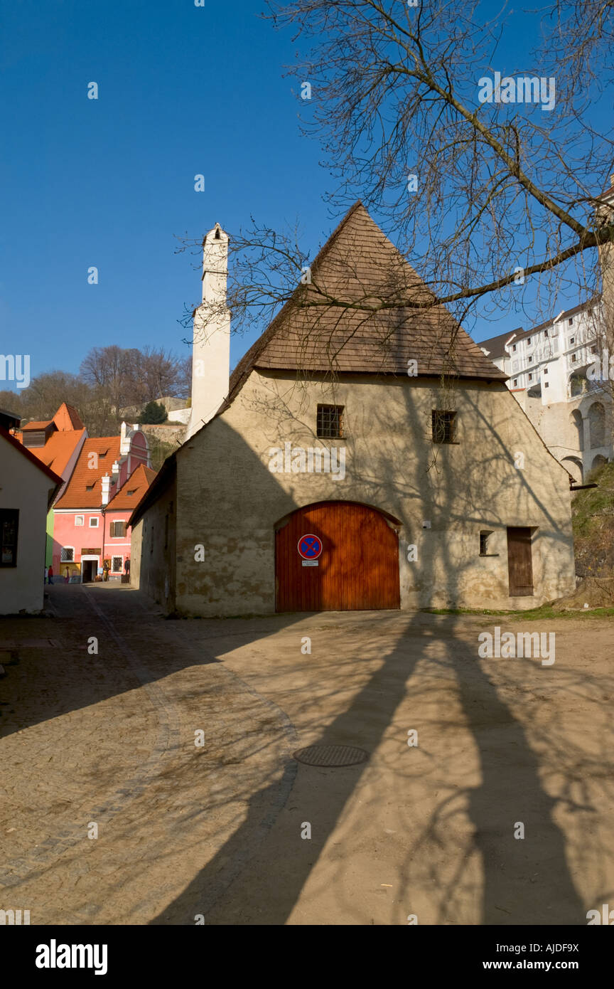 Periodo Late-Rennaissance edificio a Cesky Krumlov è servita come la città armeria Foto Stock