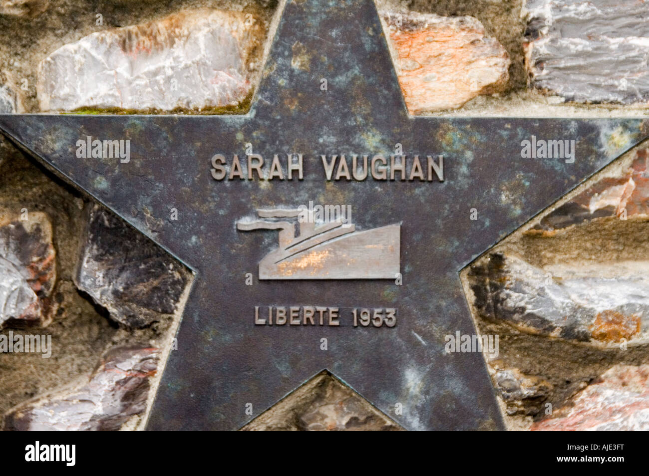 Brass star, commemoriale, Sarah Vaughan, Sarah Lois Vaughan, cantante jazz americano, Soprannominato 'Sassy', 'The Divine One', Grammy Awards, NEA Jazz. Foto Stock