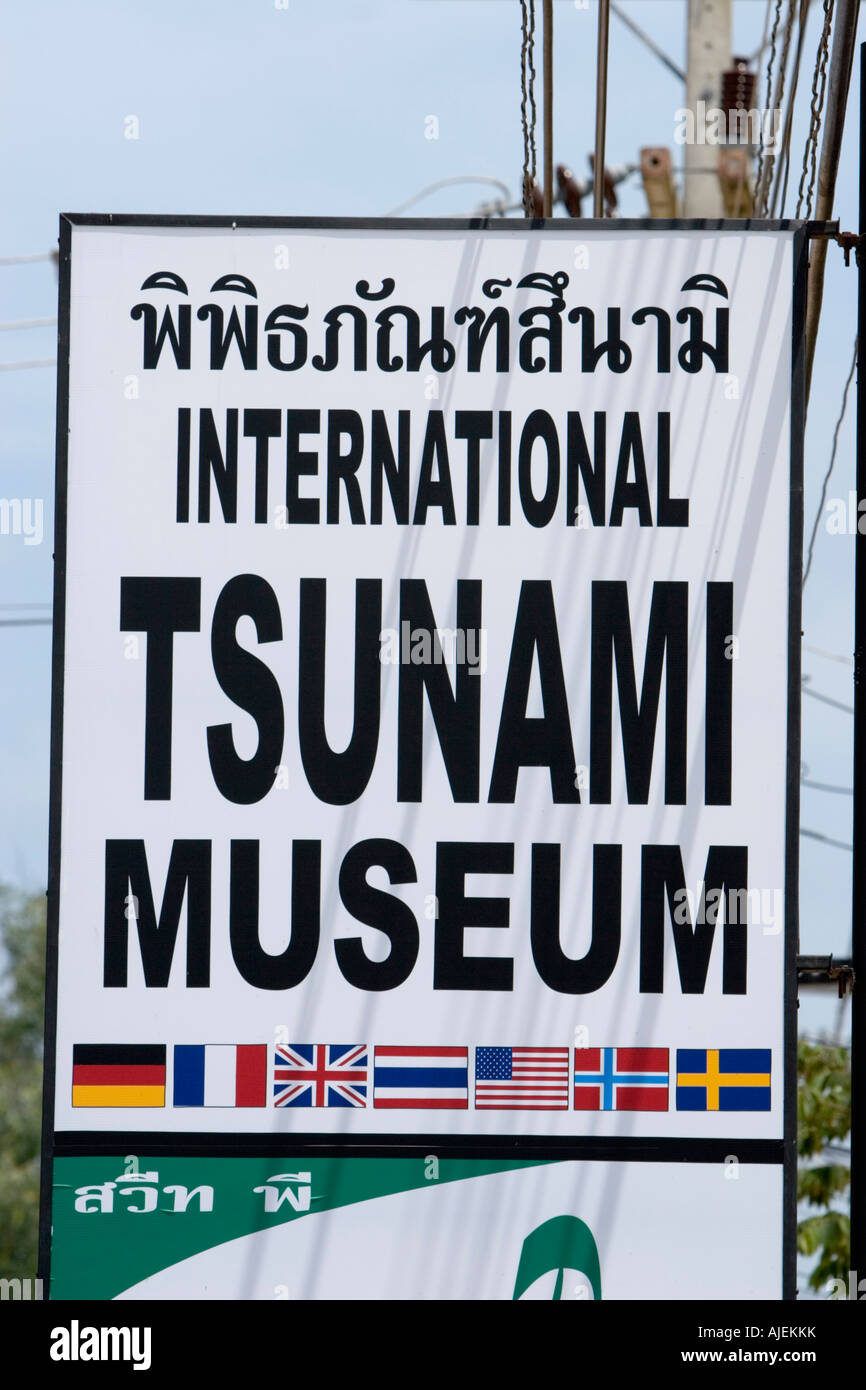 Museo dello Tsunami segno Khao Lak Thailandia Foto Stock