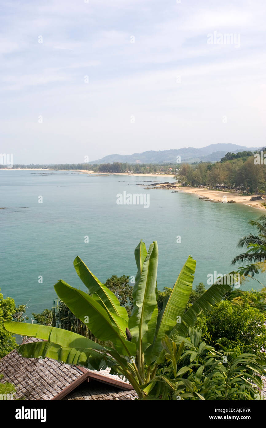 Bassa spiagge piatte di Khao Lak un posto il 2004 Oceano Indiano tsunami ha colpito la Thailandia Foto Stock