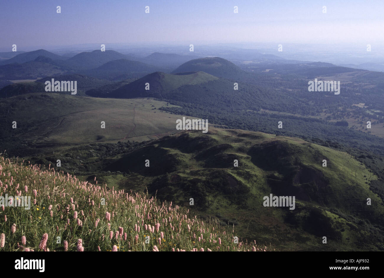 Francia Puy de Dome vista dal Puy de Dome della Chaine des Puys Foto Stock