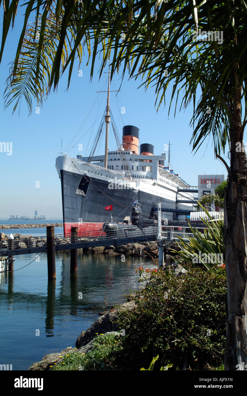 Queen Mary Hotel Long Beach e un russo Foxtrot sottomarino di classe Foto Stock