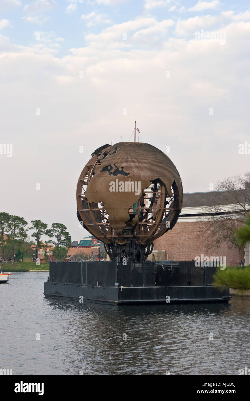 Globo terrestre, World Showcase, Epcot Center, il Walt Disney World Resort di Orlando, Florida, Stati Uniti d'America Foto Stock