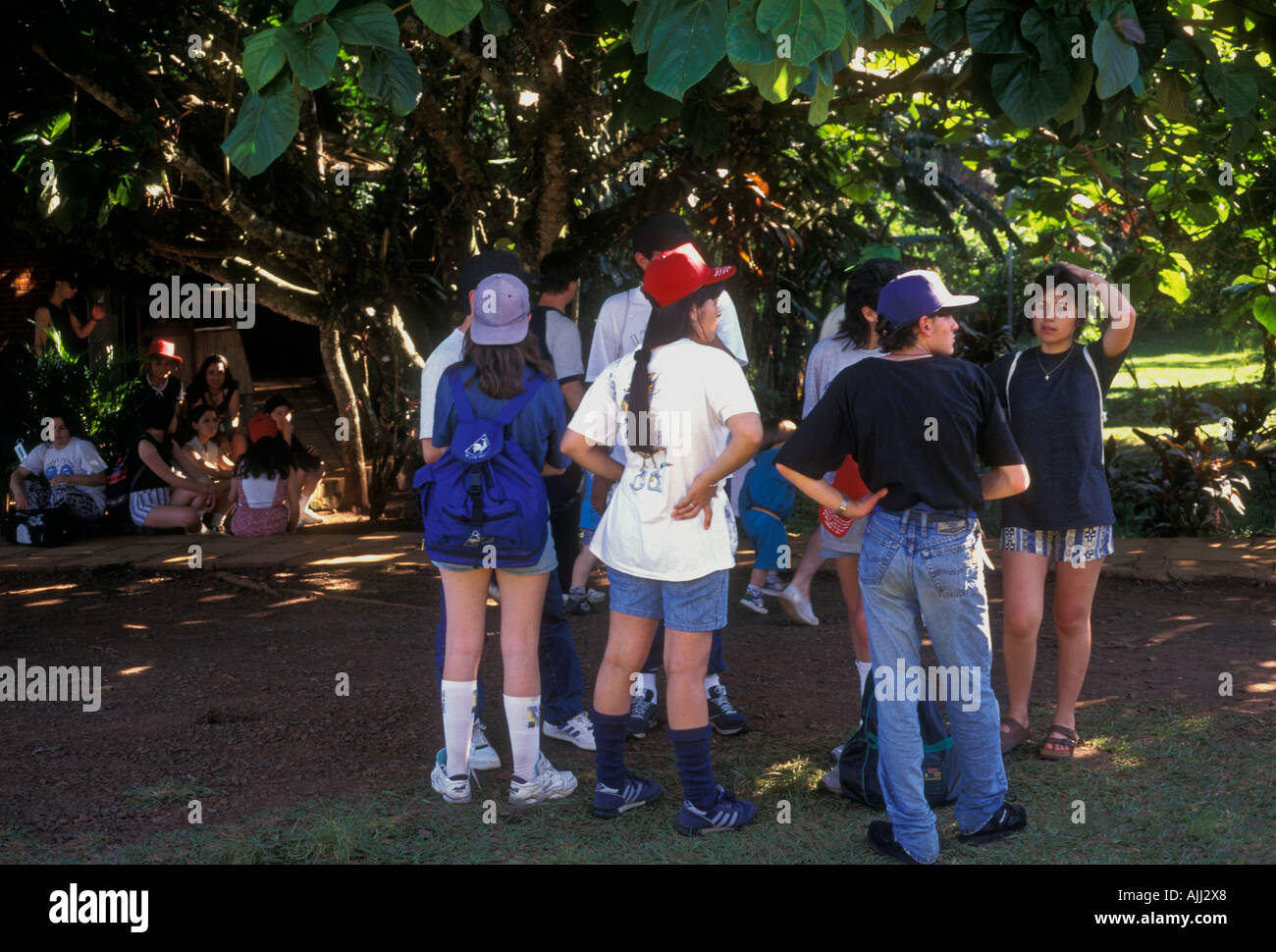Popolo argentino persona studenti adolescenti studente gita al Parco Nazionale di Iguazu Provincia Misiones Argentina America del Sud Foto Stock