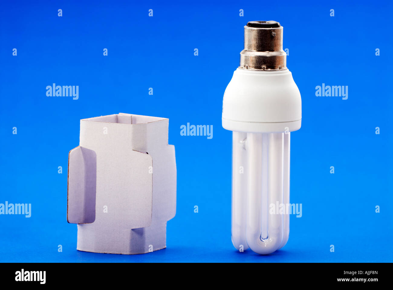 Risparmio energetico "LAMPADINA LUCE' e imballaggi di protezione Foto Stock