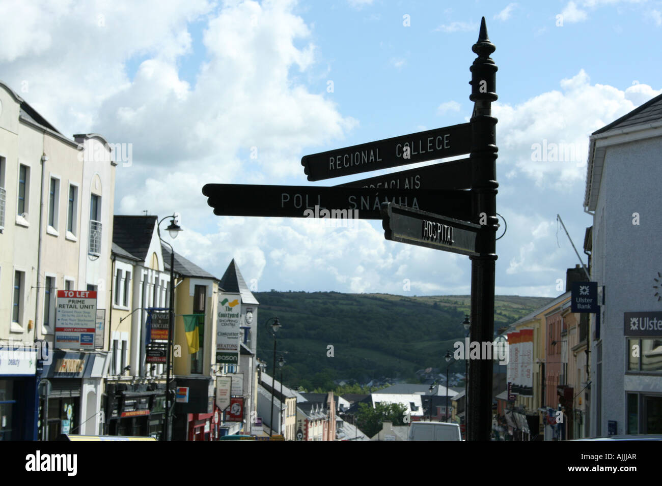 Cartello indicatore sulla Strada Alta, Letterkenny, Donegal Inishowen, Irlanda Foto Stock