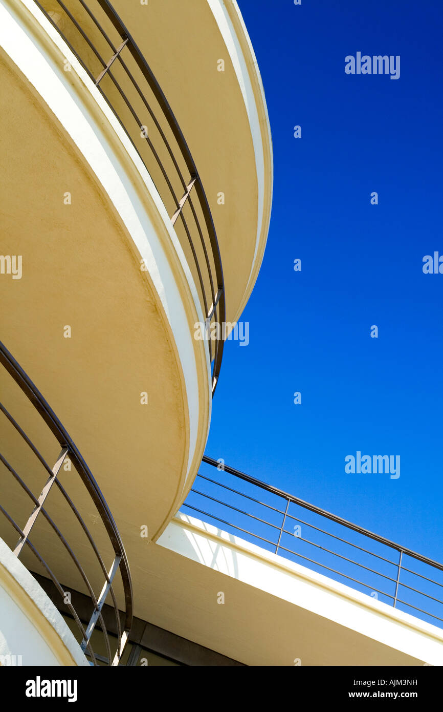 Esterno del De La Warr Pavilion a Bexhill on Sea East Sussex Regno Unito progettato da Erich Mendelsohn e Serge Chermayeff nel 1935 Foto Stock
