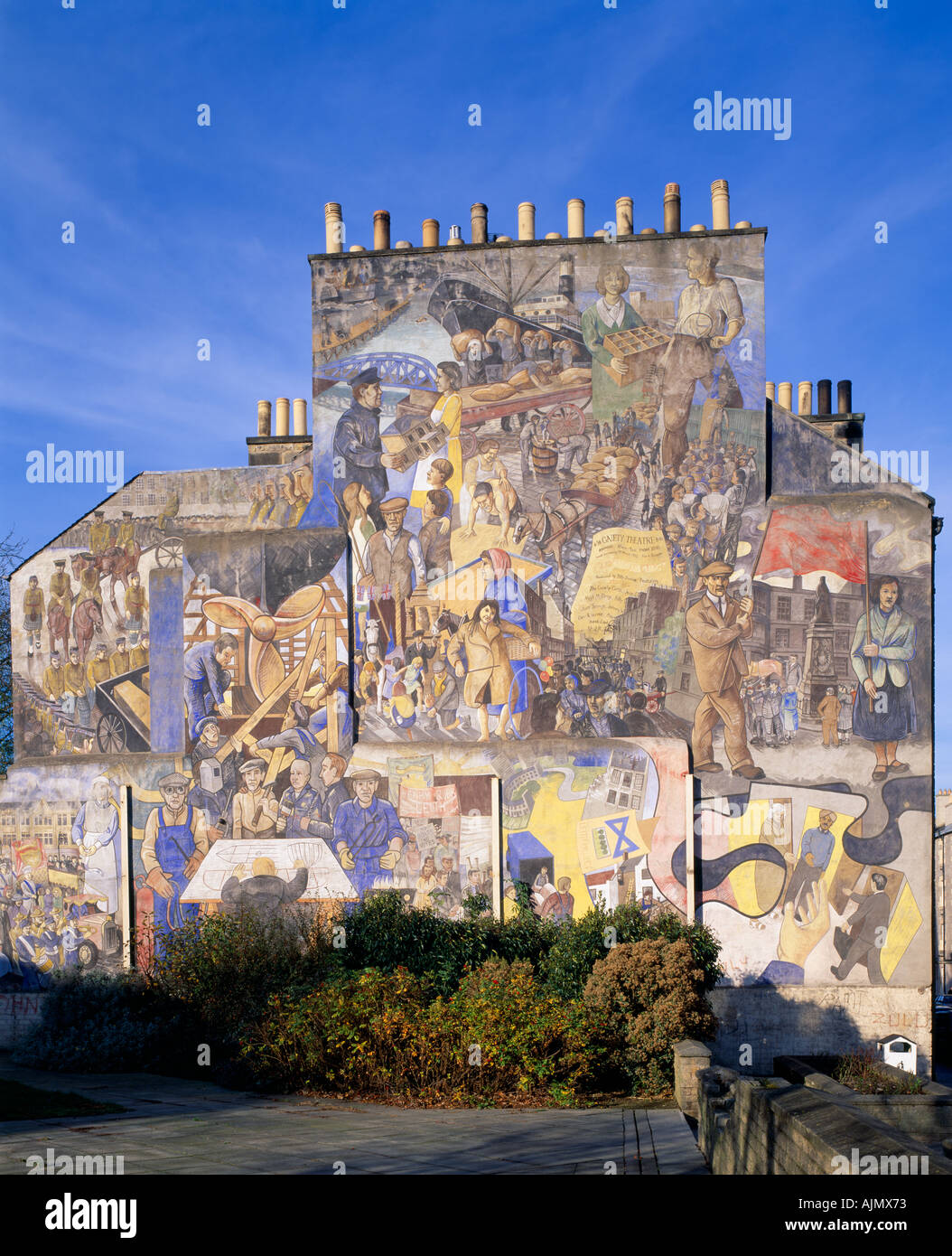 Il murale raffigurante il patrimonio industriale e culturale di Leith, Edimburgo, Scozia, Regno Unito Foto Stock