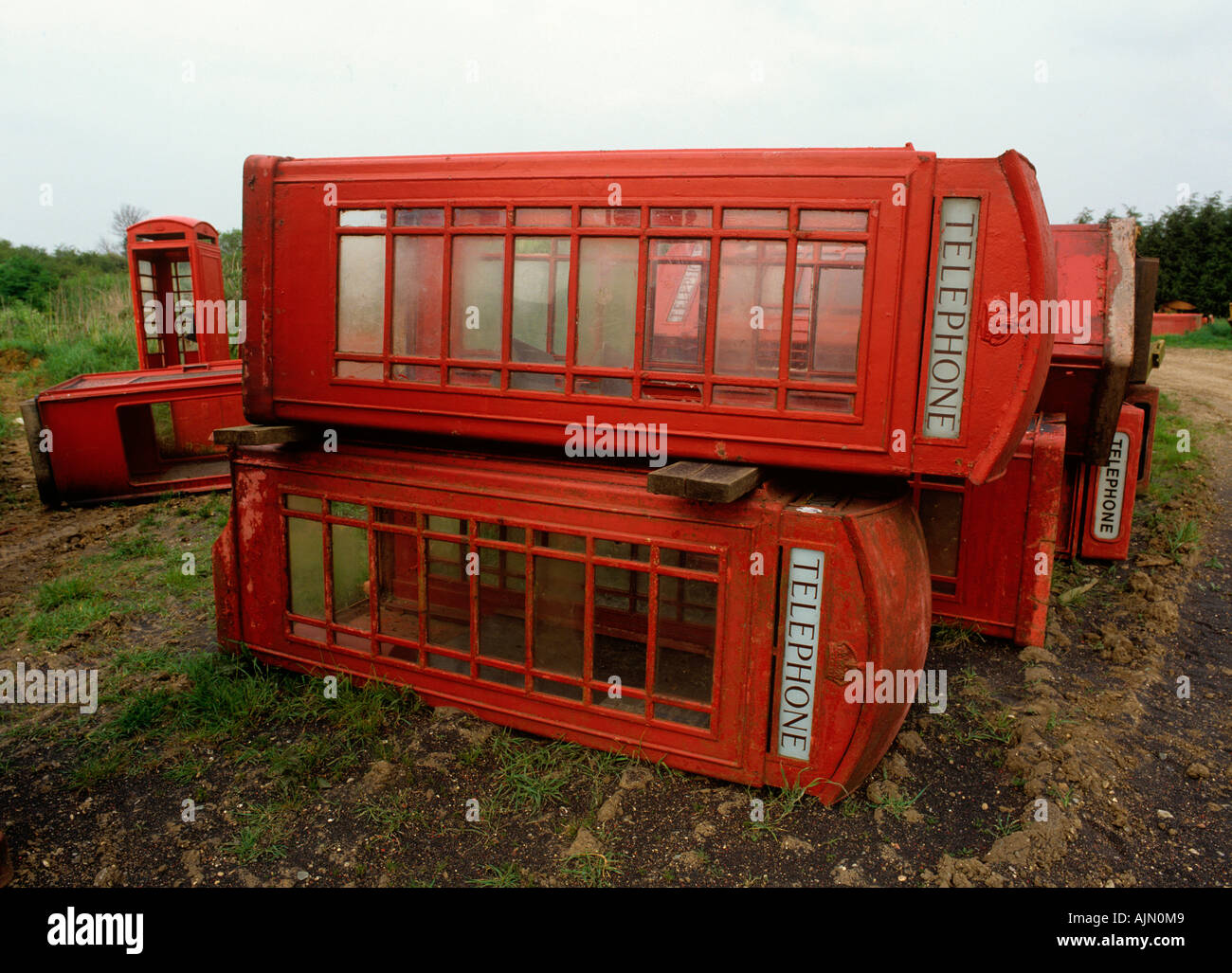 Essex Fyfield ridondante di comunicazione K6 caselle telefono in attesa di vendita in campo Foto Stock