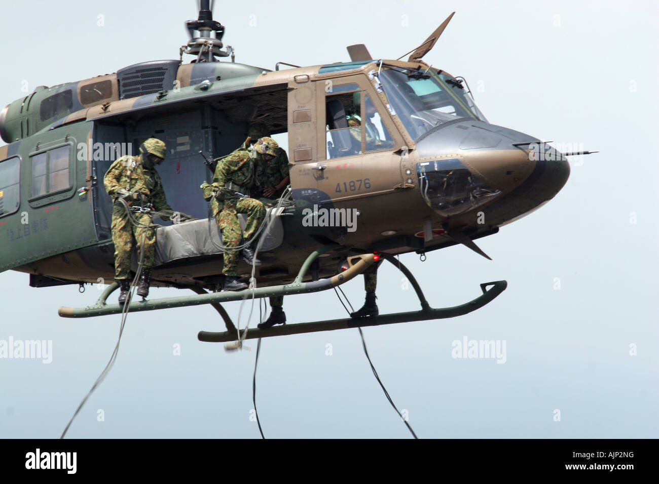 Bell UH-1 Iroquois elicottero del Giappone terra Self Defence Force Foto Stock