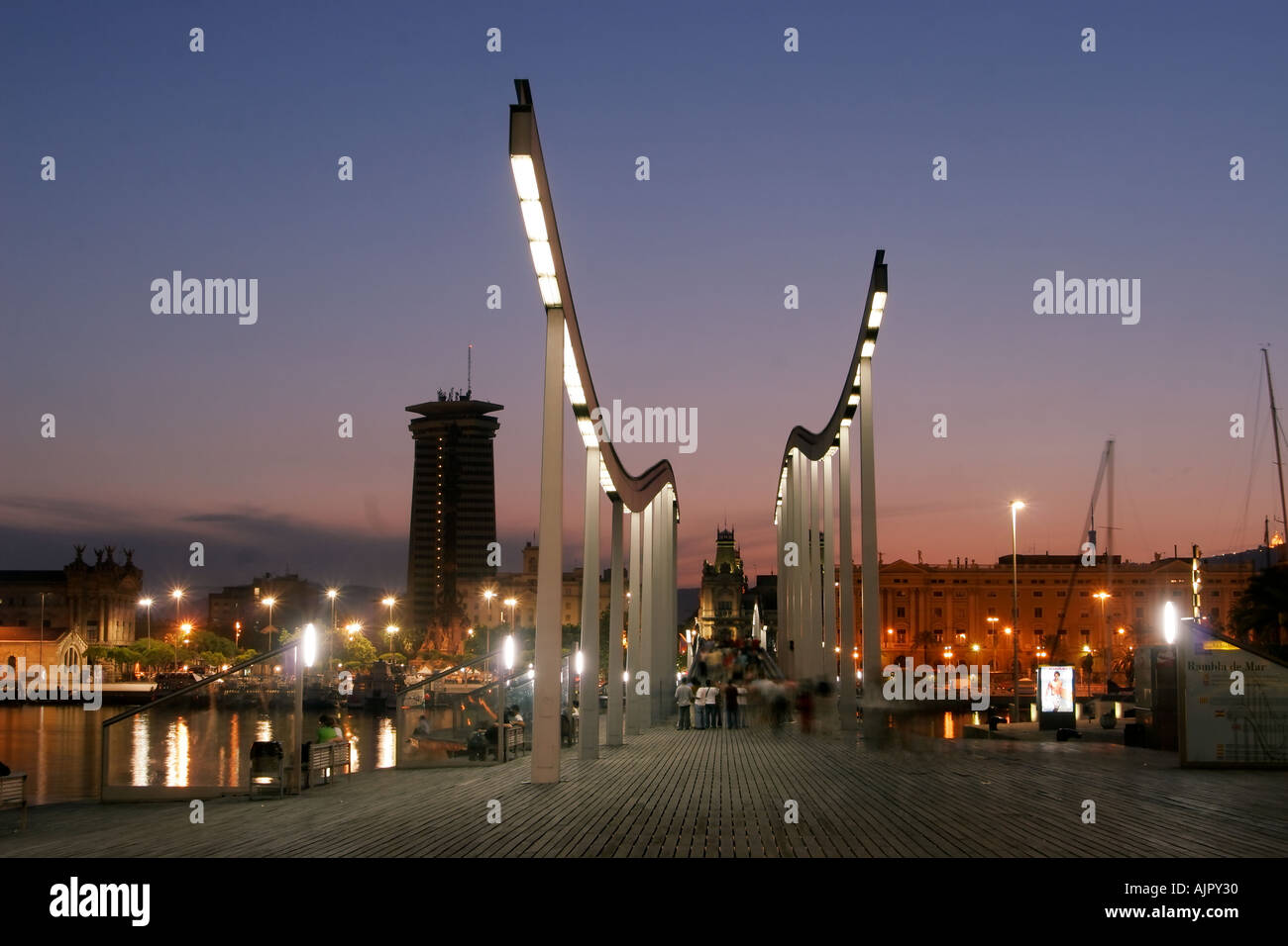 Port Vell Rambla de Mar passerella crepuscolo , Barcelona, Spagna Foto Stock