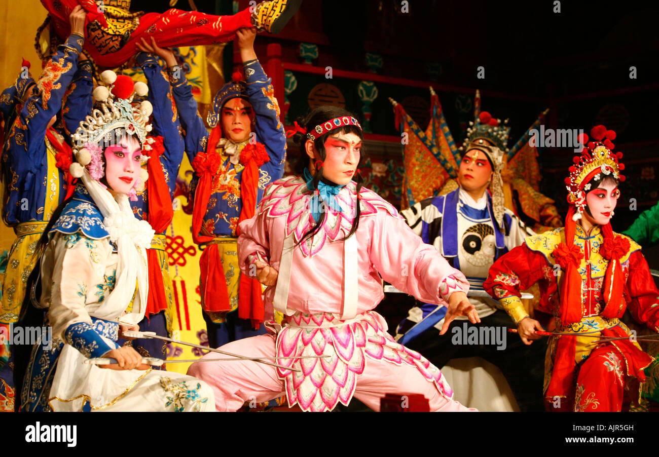 Opera Cinese al Huguang Guild Hall Pechino CINA Foto Stock