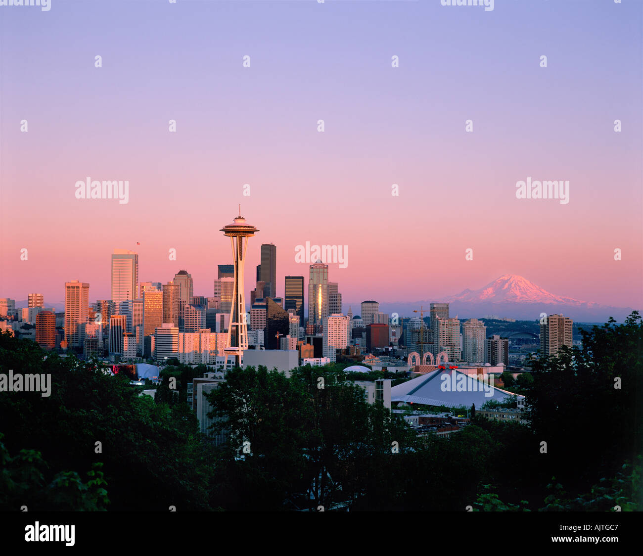 Seattle WA skyline della città da Kerry Park sulla Regina Ann hill Foto Stock