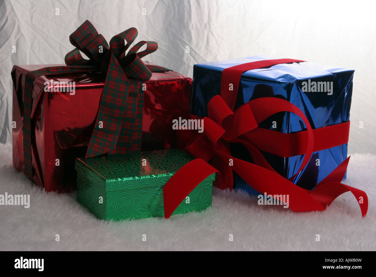 Regali di natale e scatole a stagione di festa di Natale in un studio Foto Stock