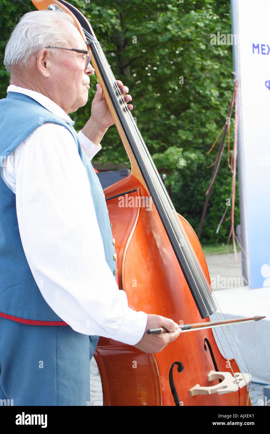 Contrabbasso player. Foto Stock