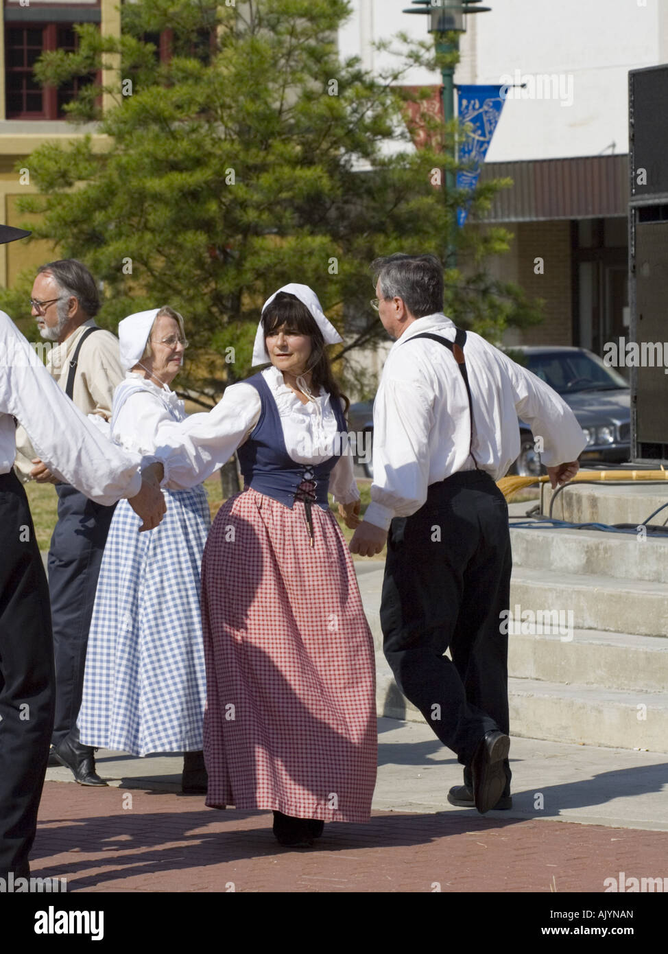 Renaissance Cadienne Cajun Troupe folkloristiche eseguire per la Belle Journee festival Lafayette Louisiana Nov 4 2007 Foto Stock