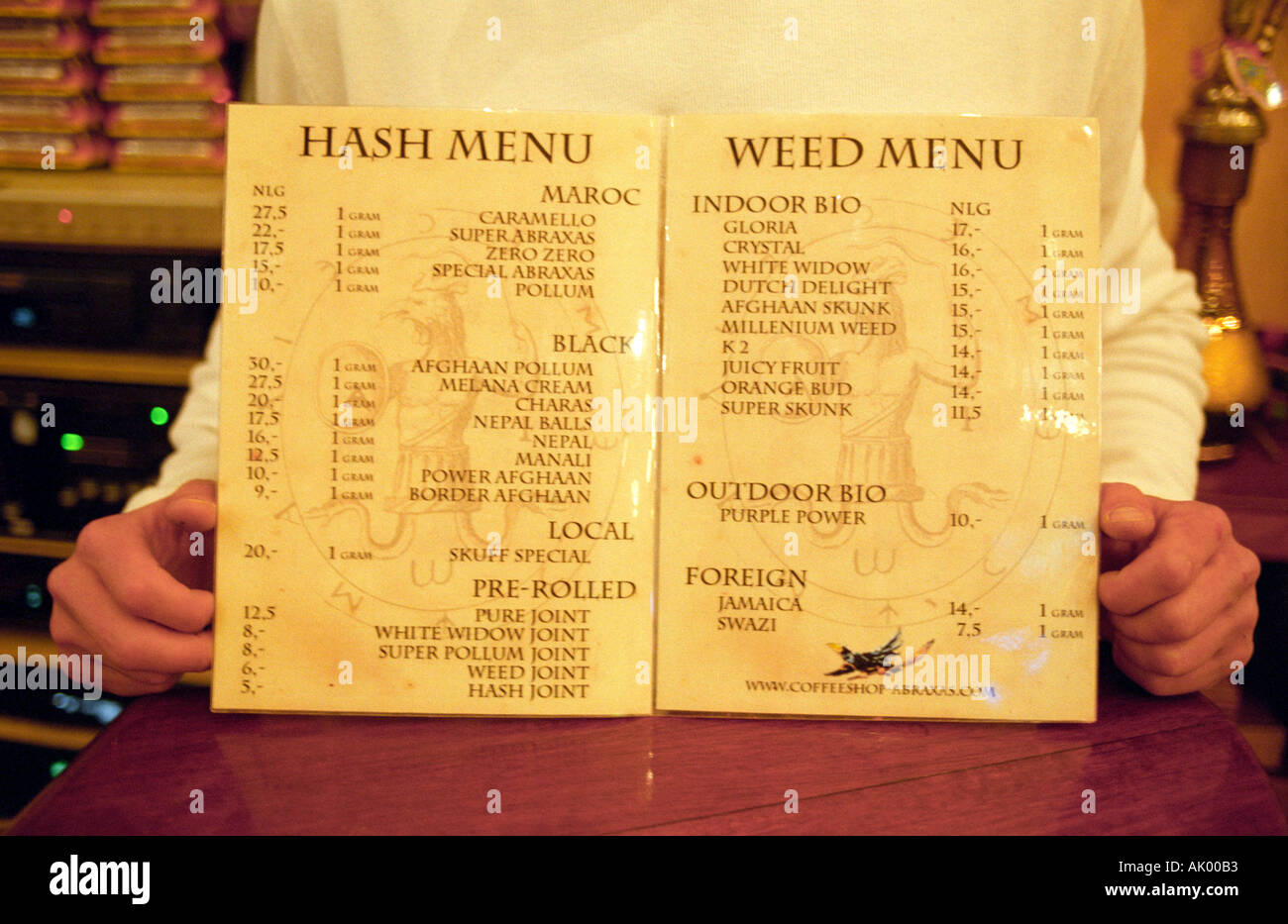 Hash e menu di erbaccia in un coffee shop in Amsterdam Foto Stock